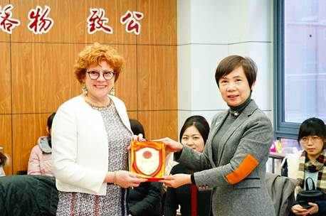yl6776永利集团国际商务系举行中法高端品牌管理论坛暨法国葡萄酒文化交流会