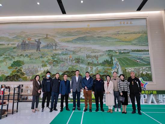 经理商文江带领MBA员工访问团调研筑梦研学基地
