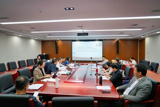 yl6776永利集团举办2025年全国“两会”精神解读专题导师培训会