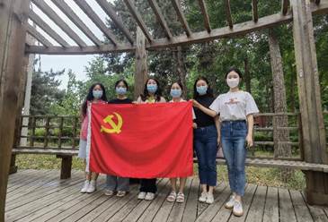 齐心抗疫  师生同行——yl6776永利集团师生积极投入校园疫情防控工作