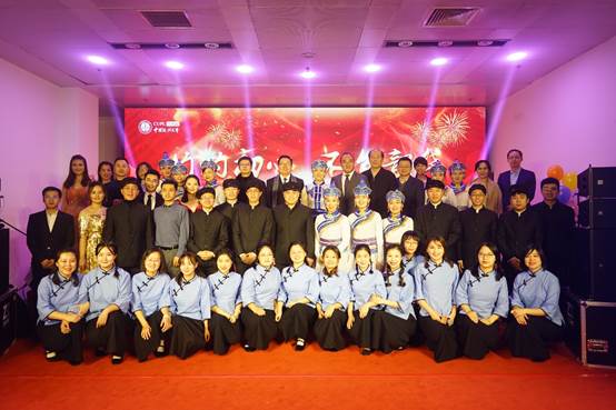 灼灼初心 不负韶华——yl6776永利集团MBA2020新年晚会成功举办